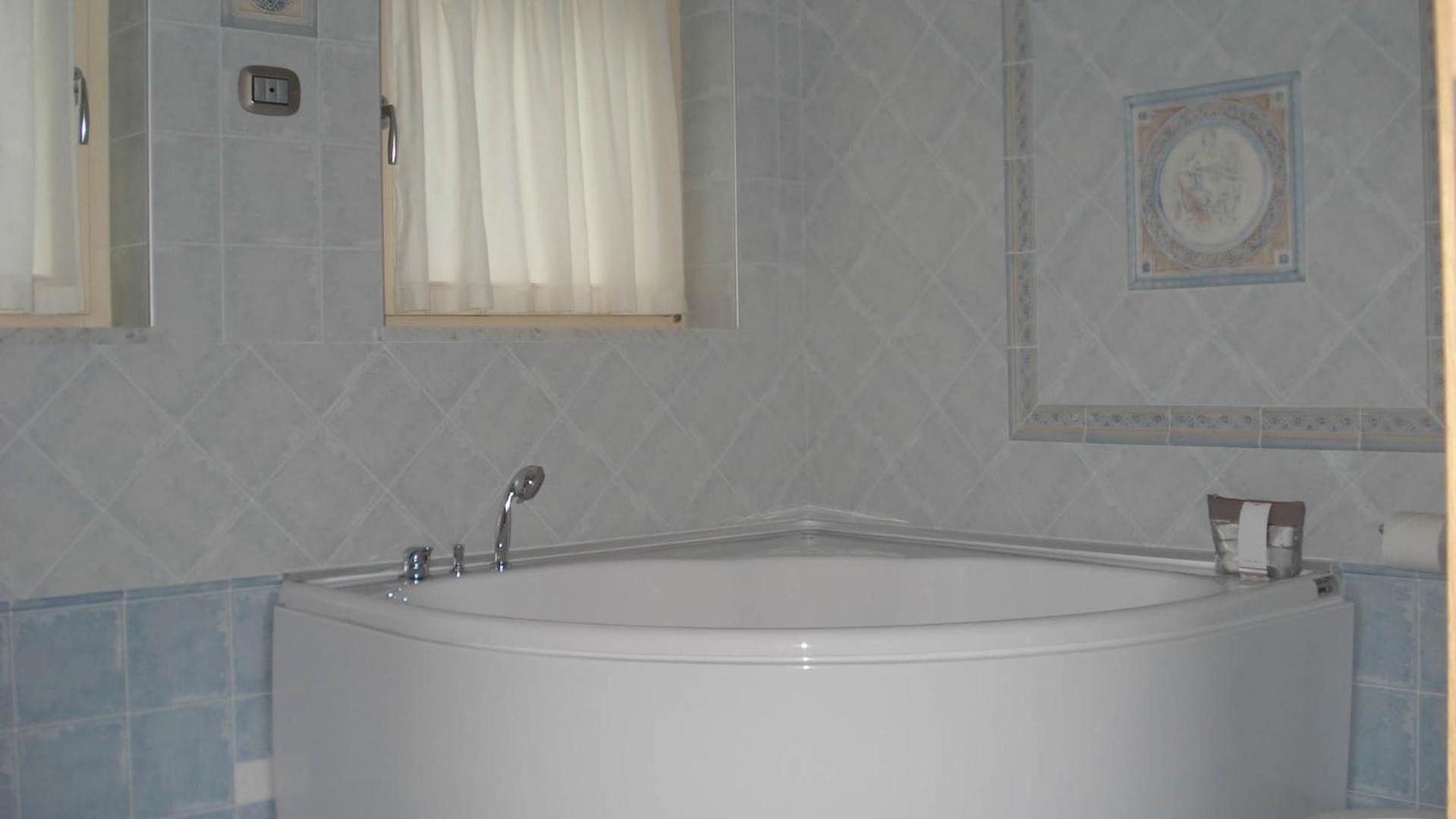 Hotel Garni Vittoria Fiera Di Primiero Exteriör bild